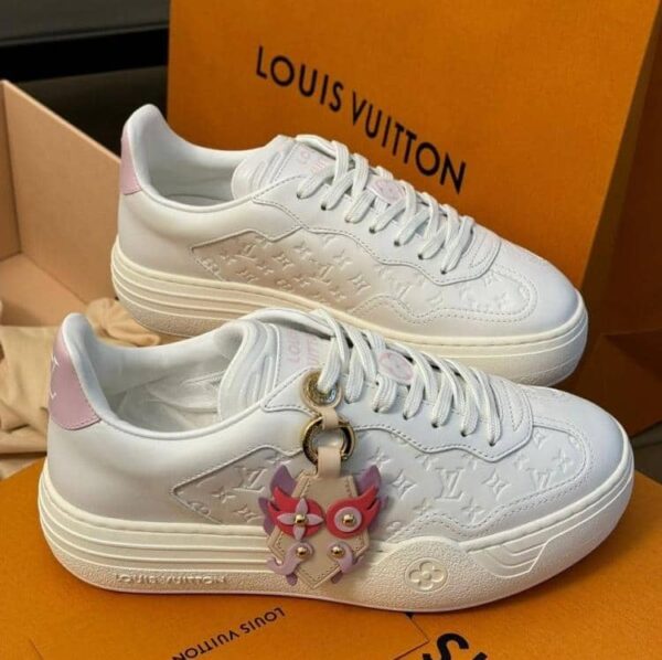 ladies groovy sneakers