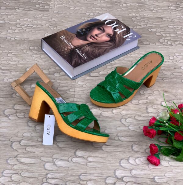 ladies wedge heel slippers