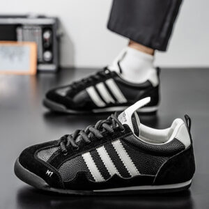men's casual lace-up sneakers