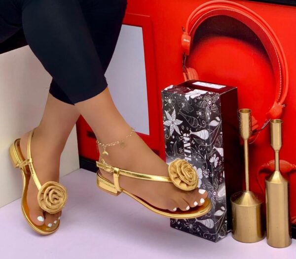 Women's Flower Embellishment Sandals
