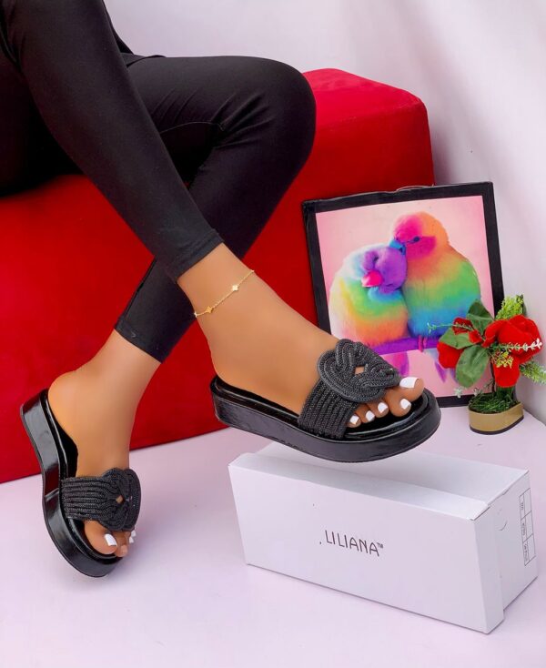 women comfortable slippers