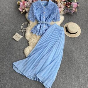 women lace short sleeve tops and pleated skirt