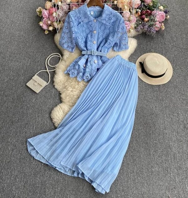 women lace short sleeve tops and pleated skirt