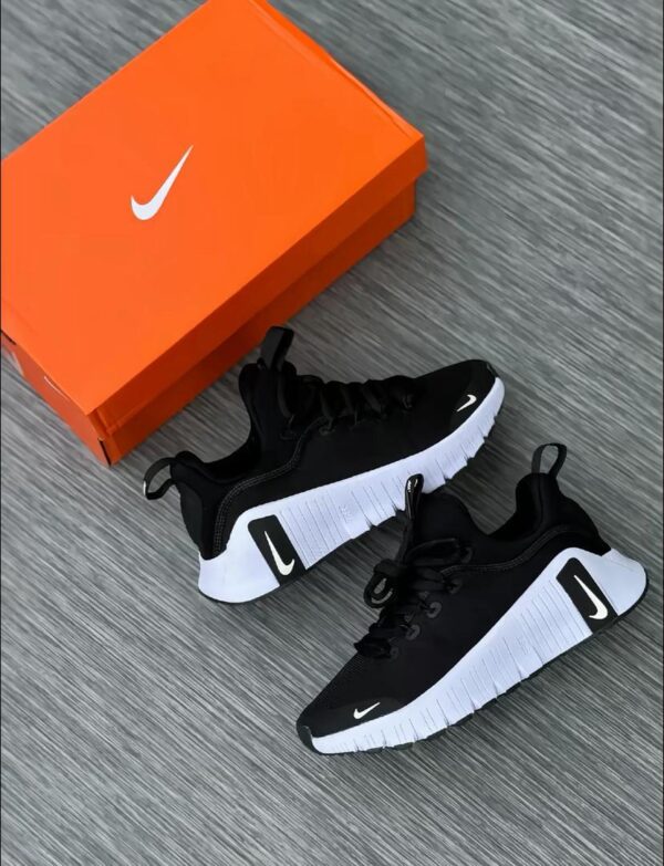 women breathable workout shoes