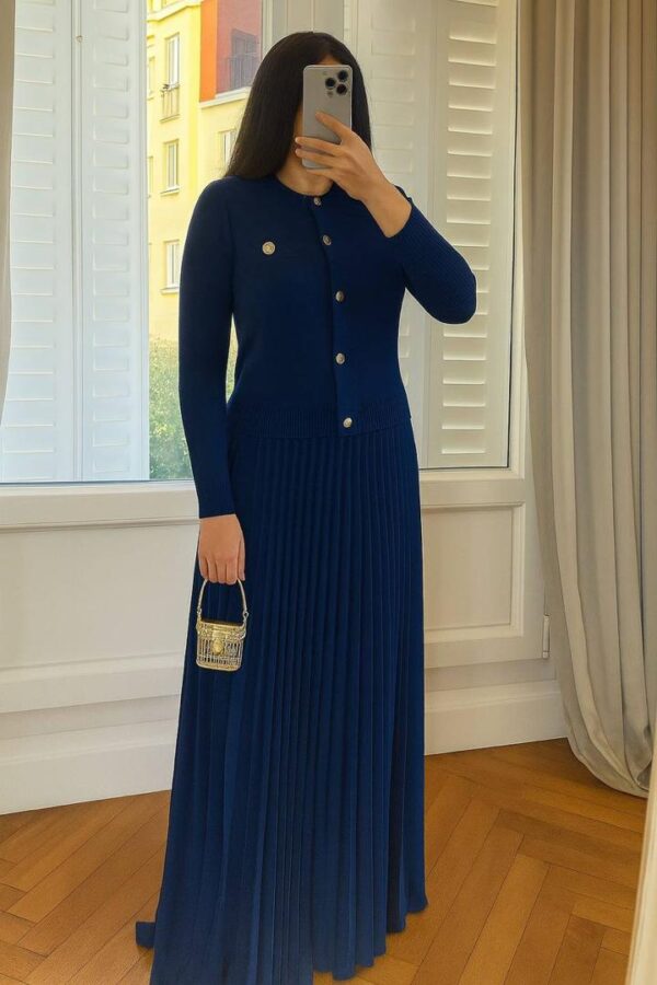 women's long sleeve sweater and pleated skirt set