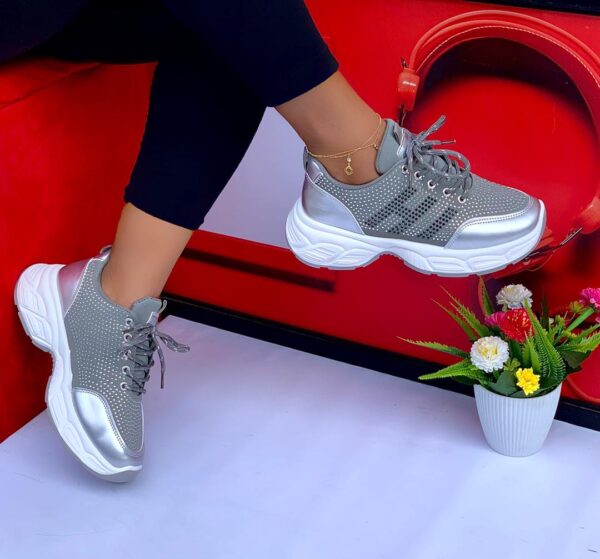 women casual chunky sneakers