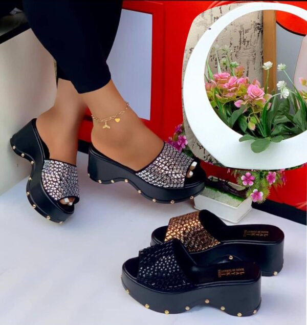 Ladies Stylish Round-Toe Wedge Slippers ladies stylish round-toe wedge slippers