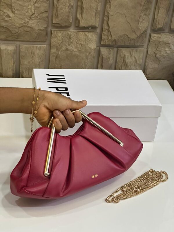 women metal frame clutch bags