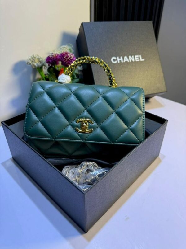 women designers quilted shoulder bags