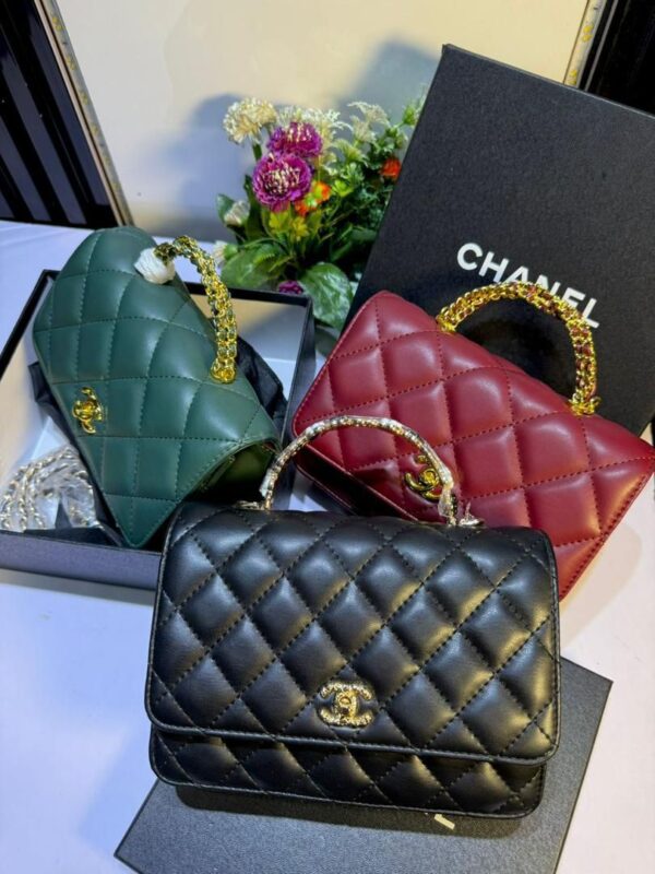 women designers quilted shoulder bags