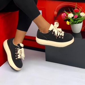 unisex lace-up moon boots