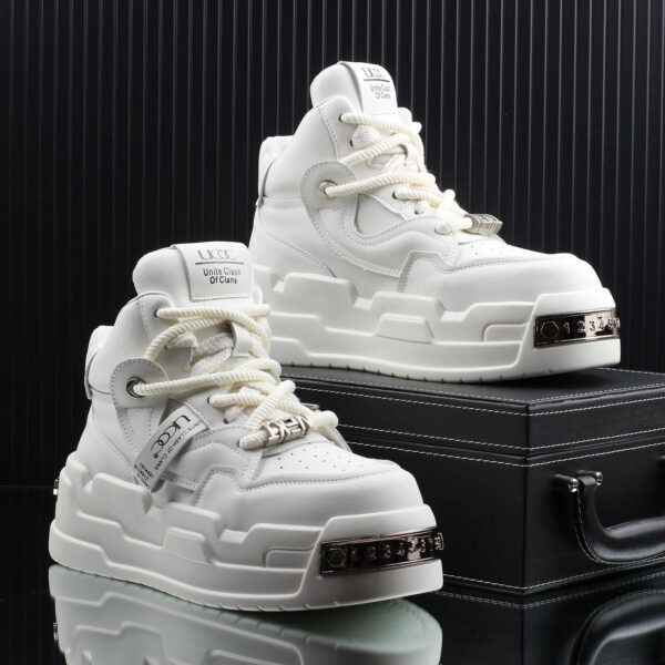 WHIE CHUNKY SNEAKER 4 whie chunky sneaker 4