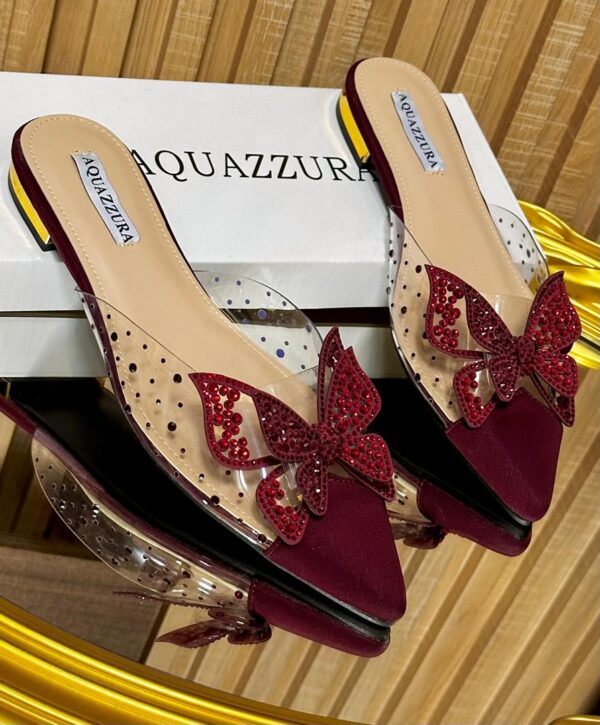 ladies stylish flat slippers