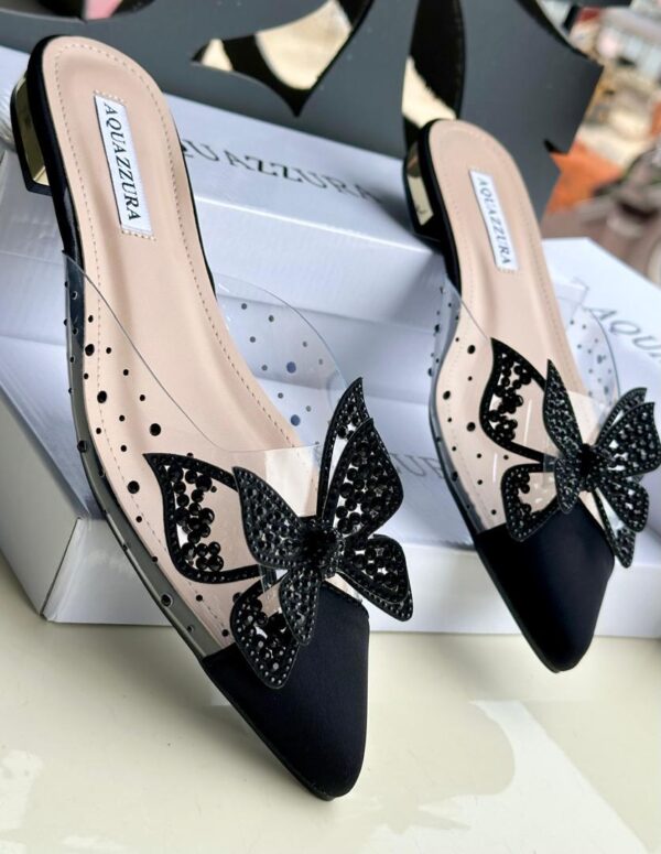 ladies stylish flat slippers