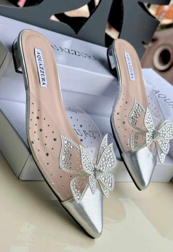 ladies stylish flat slippers