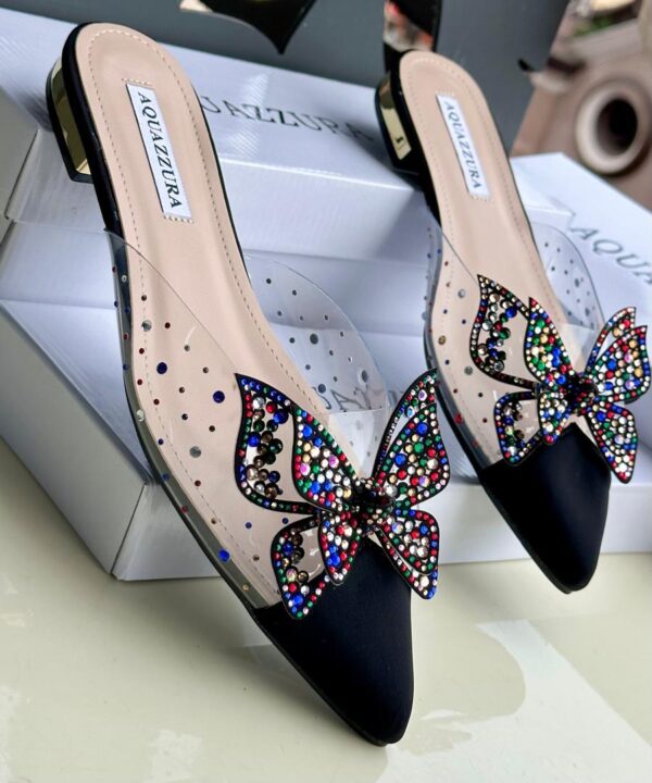 ladies stylish flat slippers