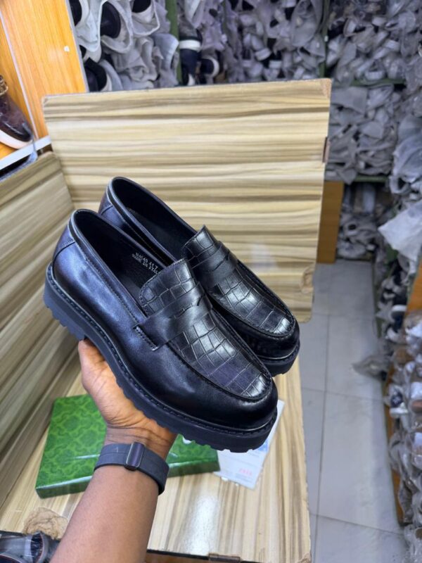 men leather loafers