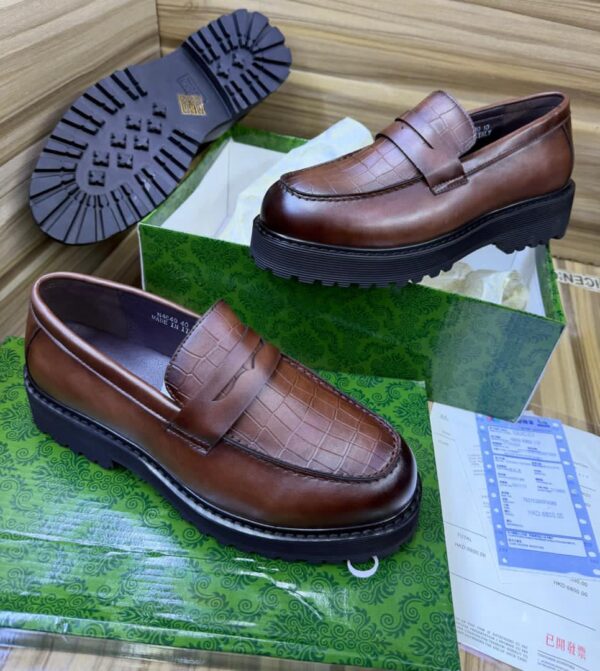 men leather loafers