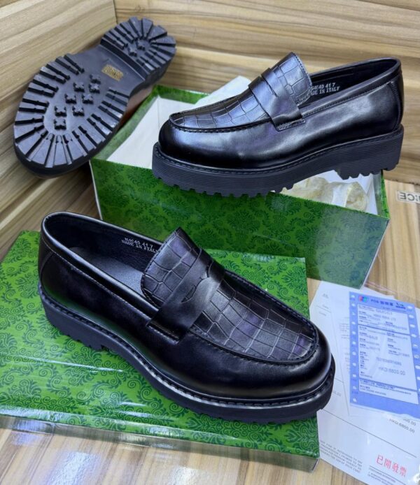 men leather loafers
