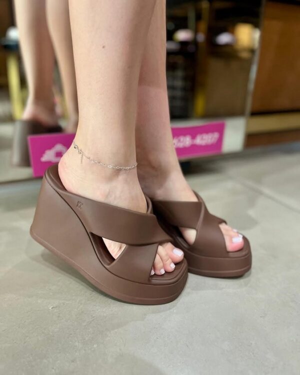 brown criss cross wedge platform 2