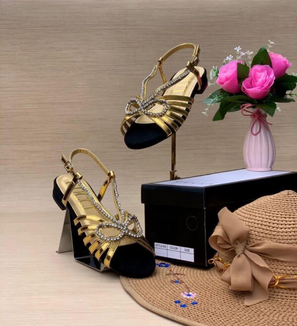 gucci crystal gucci black leather slide 3 gucci crystal gucci black leather slide 3