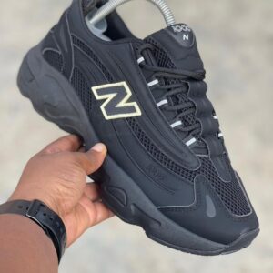 Marketplace & Online Shopping 130 new balance sneakers
