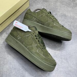 Marketplace & Online Shopping 138 low-cut khaki sneakers