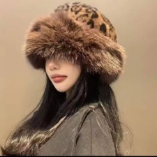 fluffy fur cap 4