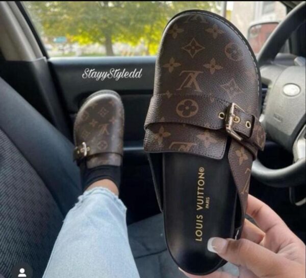 cozy flat comfort clog