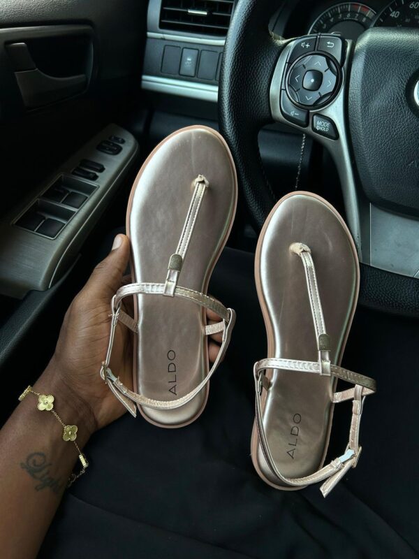 stylish ladies flat sandals