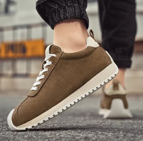 men casual brown non-slip sole sneakers