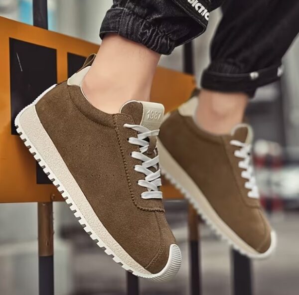 men casual brown non-slip sole sneakers