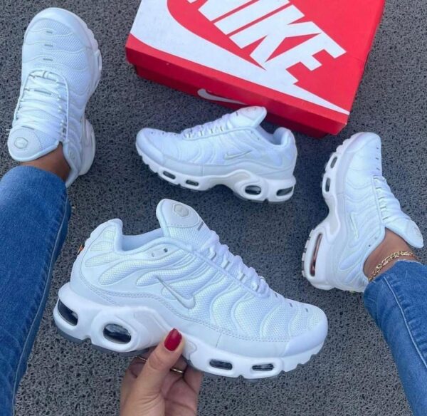 white nike sneakers
