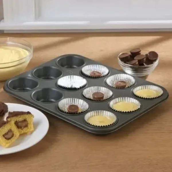 cupcake baking tray 3