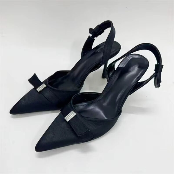 ladies black slingback kitten pumps