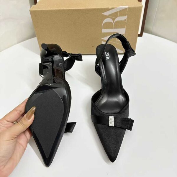ladies black slingback kitten pumps