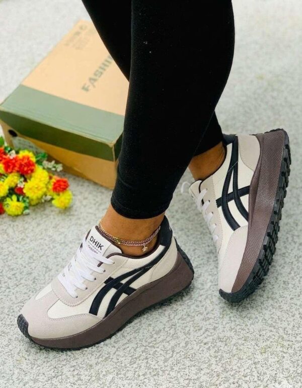 women's casual fashion sneakers