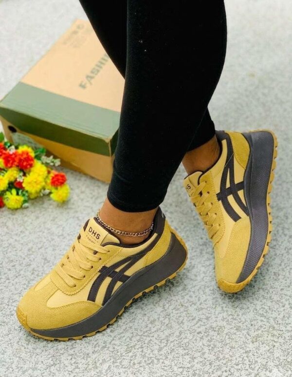women's casual fashion sneakers
