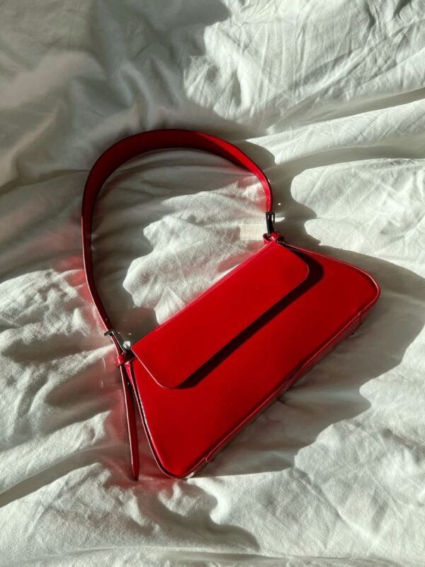 ladies red shoulder bag