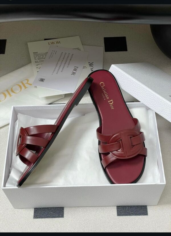 beautiful stylish flat for ladies