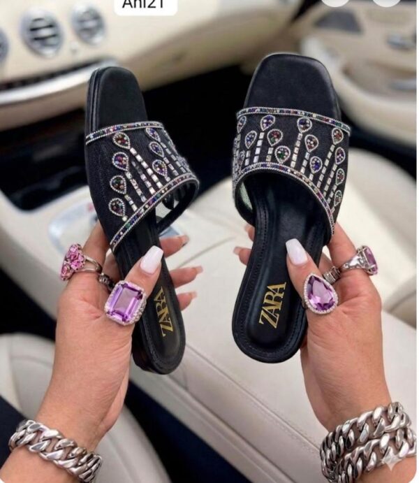 versatile women’s outdoor slippers