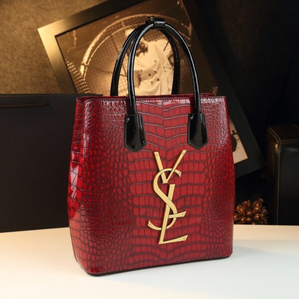 deluxe fashion handbag